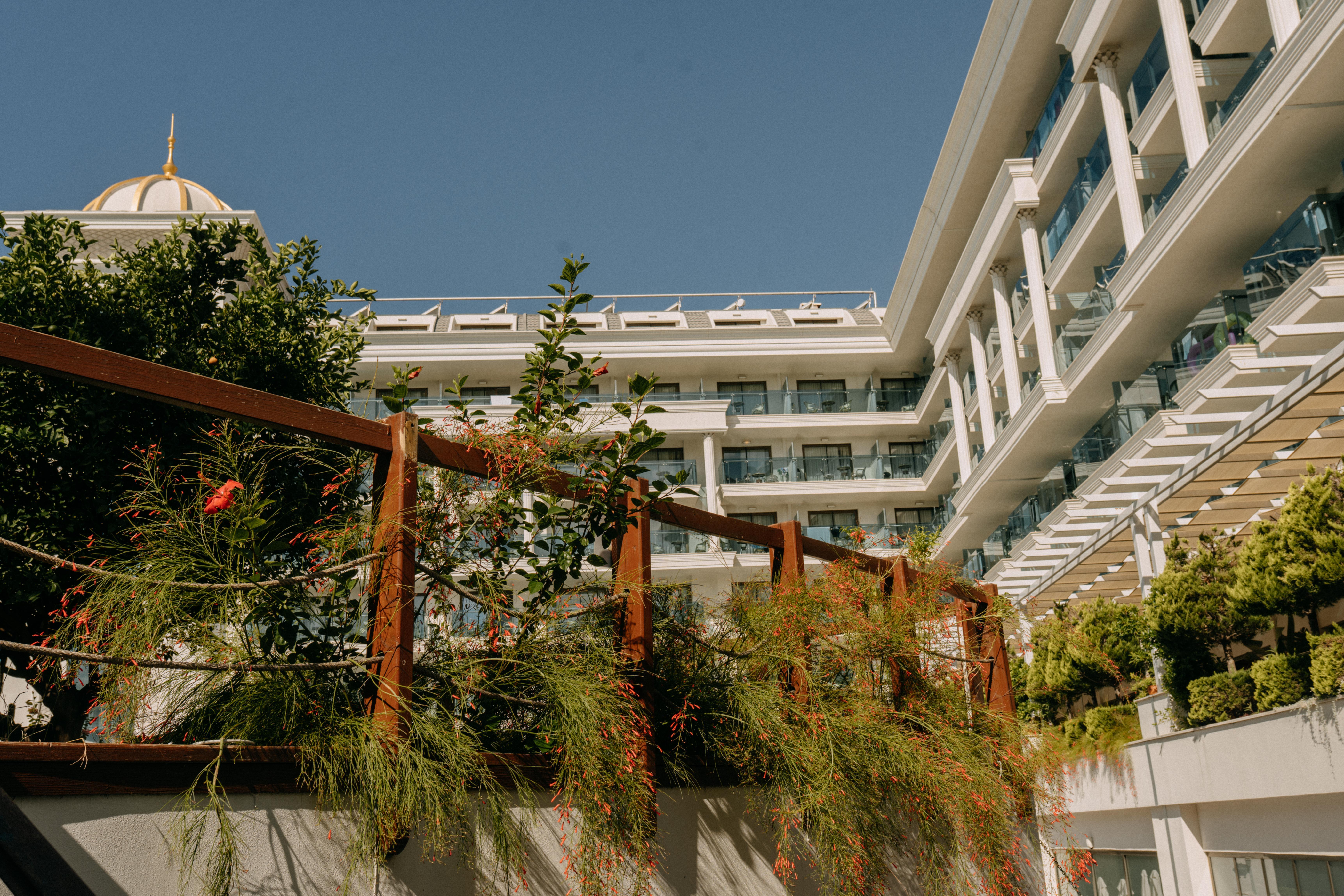Castival Hotel Side Exterior photo